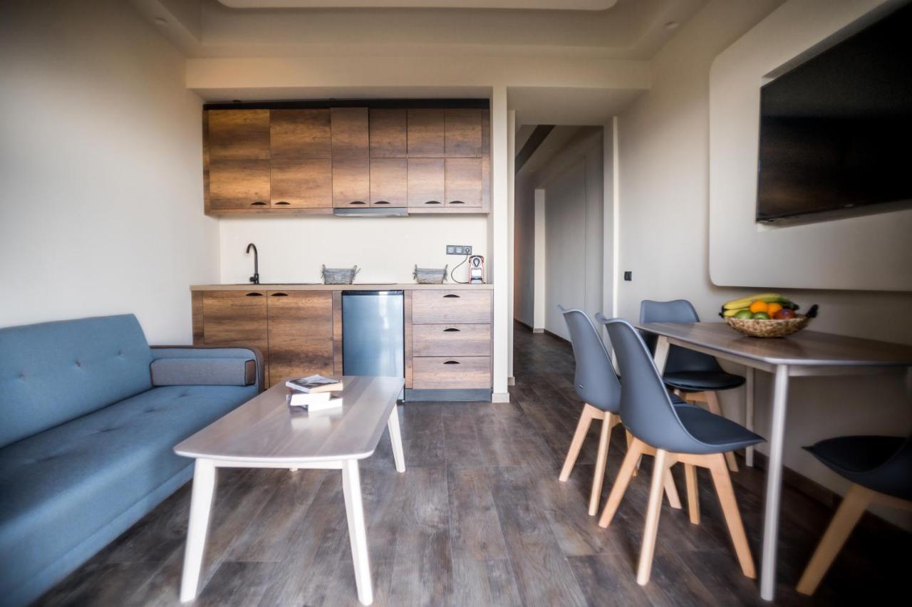 Seven Keys Luxury Suites Achílleion المظهر الخارجي الصورة